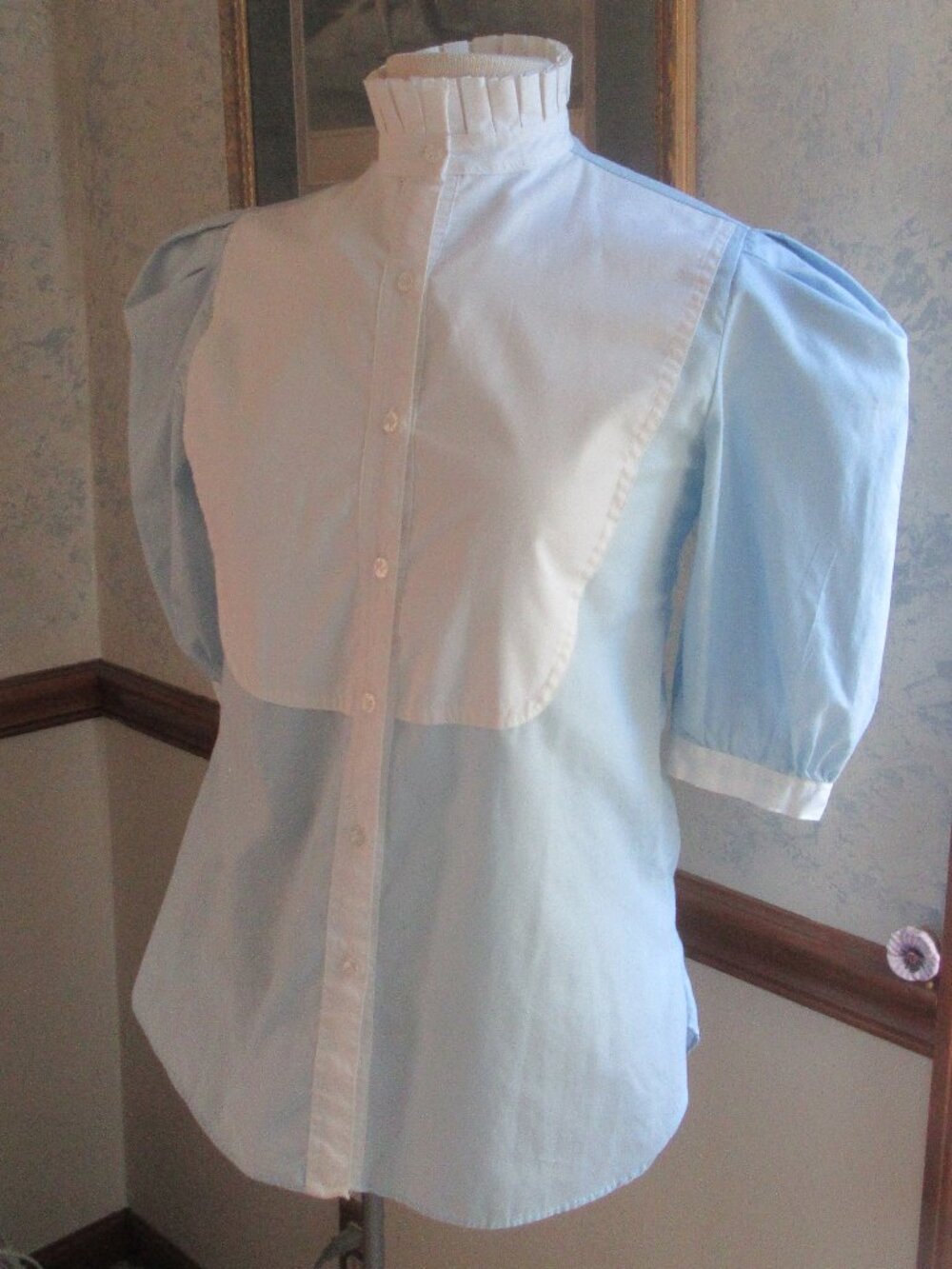 Vintage 80s prairie cottagecore puff-sleeve button down ruffle collar shirt